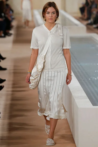 Look 5